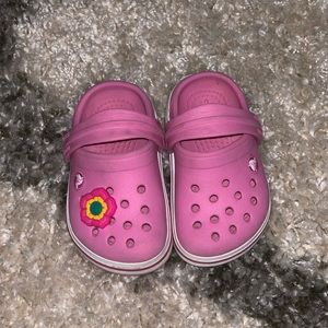 Like new baby girl pink crocs size 4